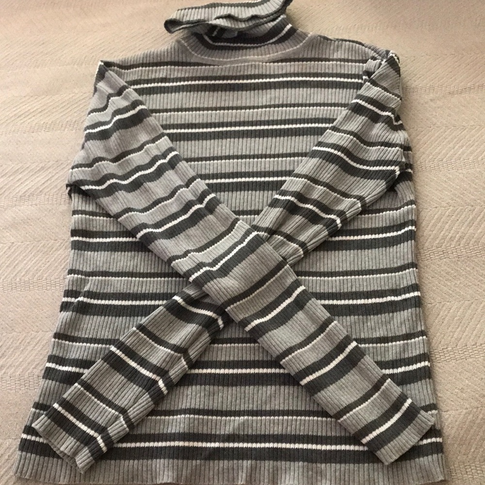 GAP long sleeve striped turtle neck